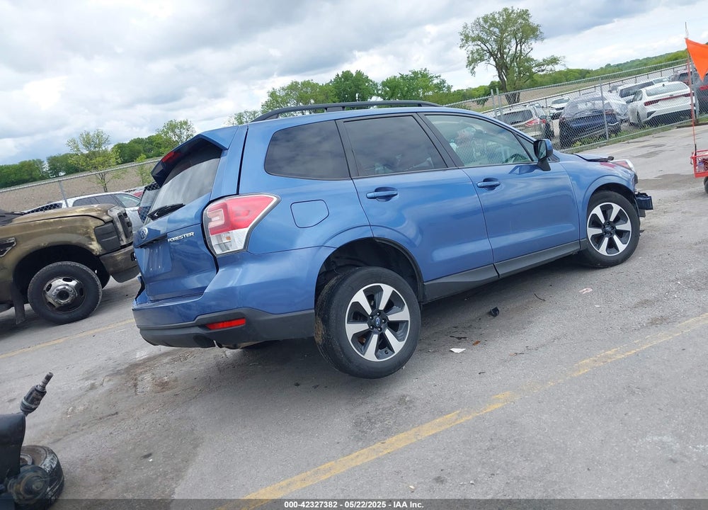 2018 SUBARU FORESTER 2.5I PREMIUM VIN: JF2SJADC7JH554639