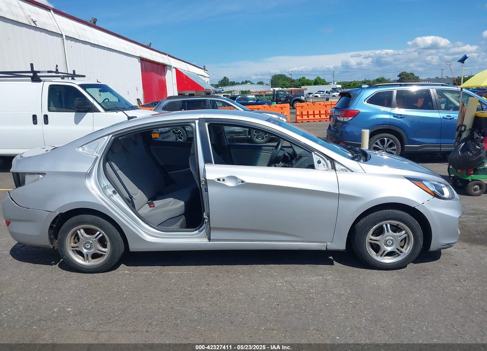 2012 HYUNDAI ACCENT VIN: KMHCU4AEXCU241639
