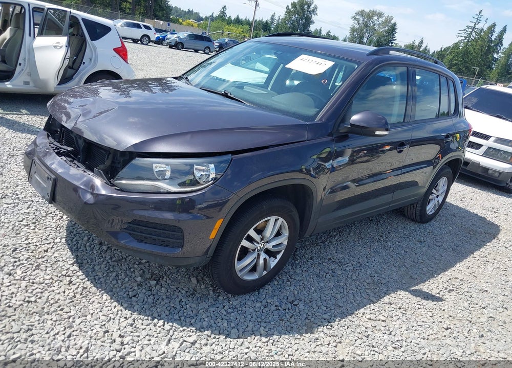 2016 VOLKSWAGEN TIGUAN S VIN: WVGAV7AX8GW539415