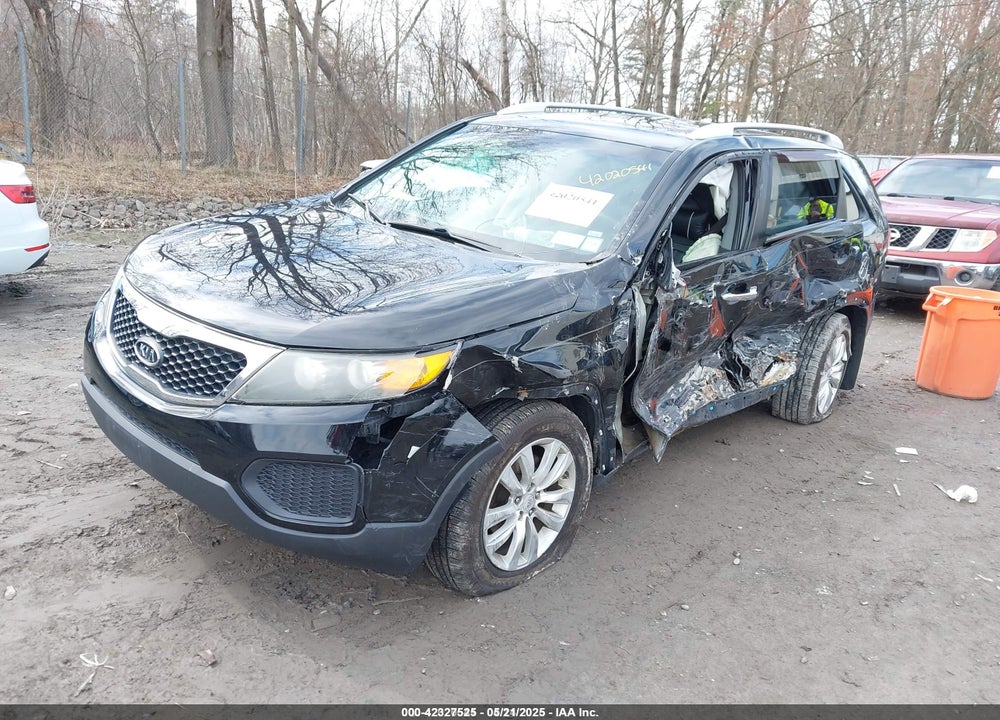2011 KIA SORENTO VIN: 5XYKTDA28BG069832