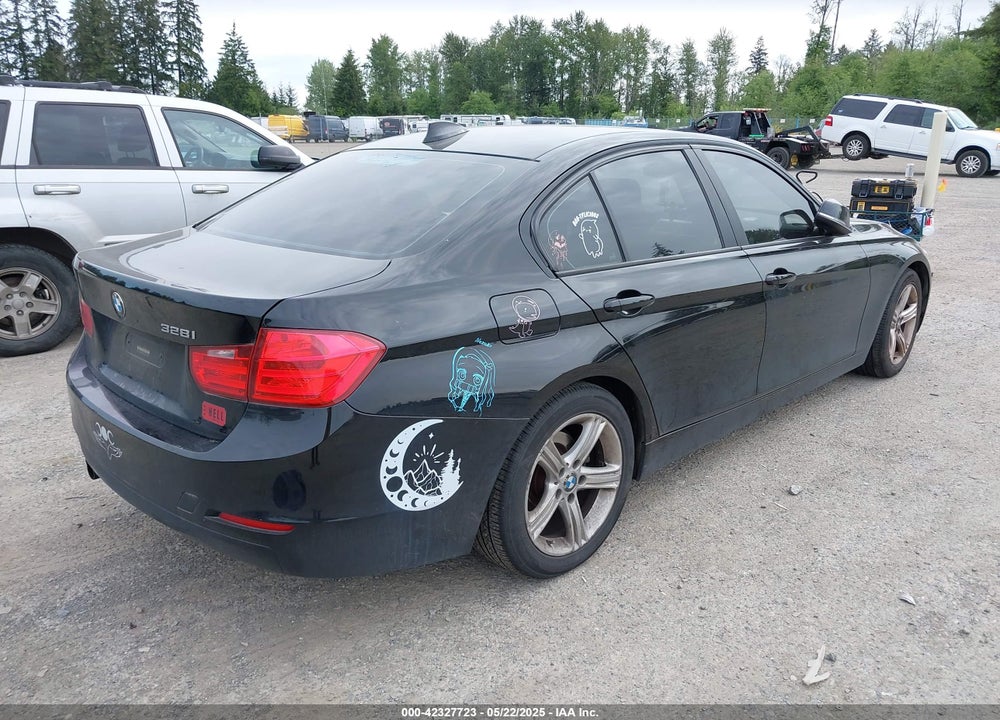 2013 BMW 328 VIN: WBA3A5G57DNP23701