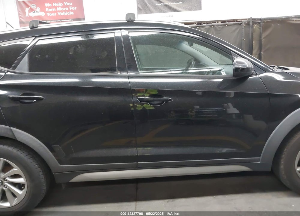 2017 HYUNDAI TUCSON VIN: KM8J33A43HU276073