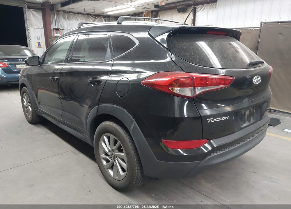 2017 HYUNDAI TUCSON VIN: KM8J33A43HU276073