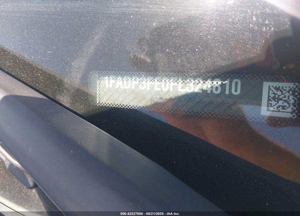 2015 FORD FOCUS VIN: 1FADP3FE0FL324810