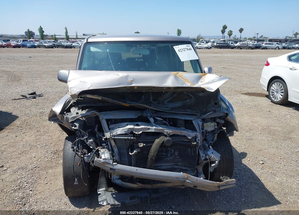 2005 SCION XB VIN: JTLKT324150208000
