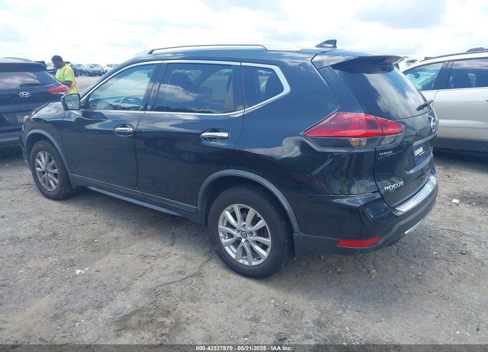 2018 NISSAN ROGUE VIN: KNMAT2MV9JP623204
