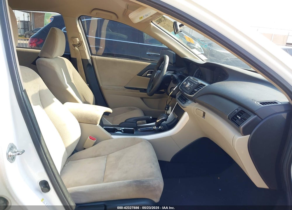 2013 HONDA ACCORD LX VIN: 1HGCR2F32DA143713