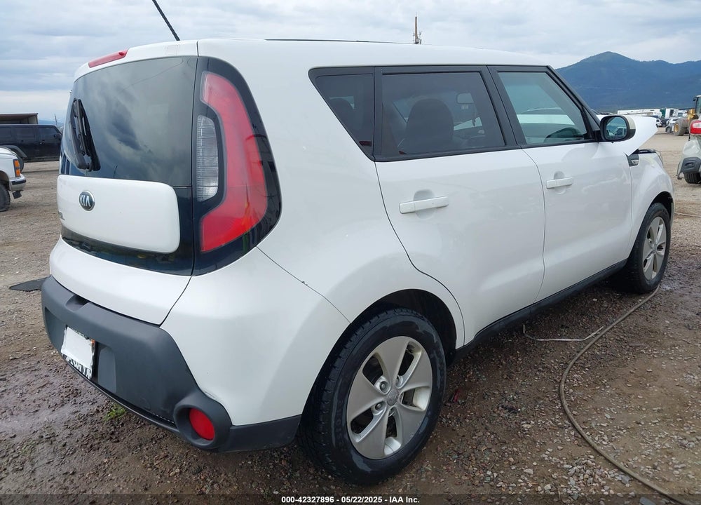 2014 KIA SOUL VIN: KNDJN2A26E7037408
