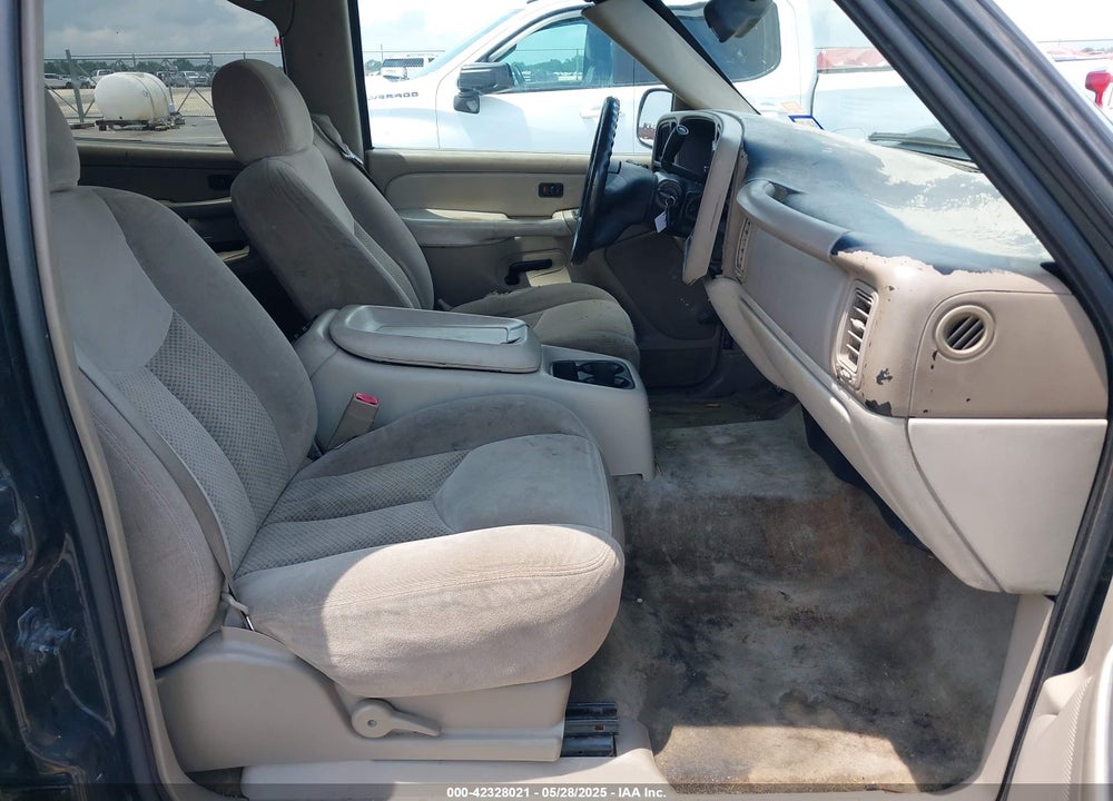 2004 CHEVROLET TAHOE LS VIN: 1GNEC13Z64R168585