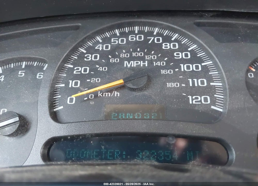2004 CHEVROLET TAHOE LS VIN: 1GNEC13Z64R168585