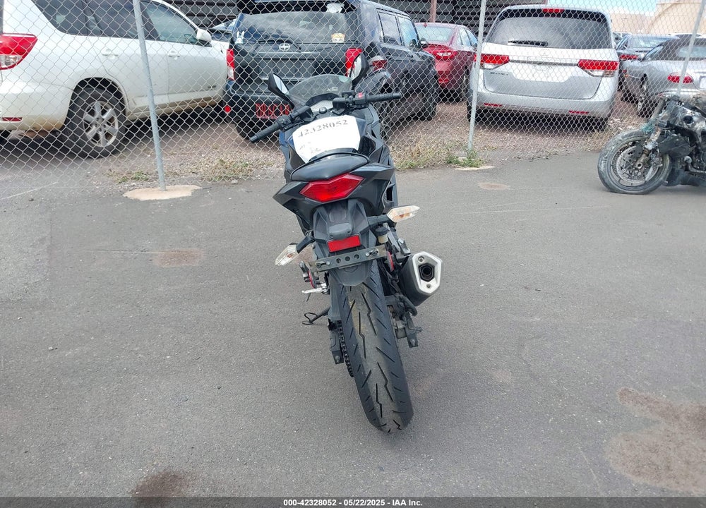 2014 KAWASAKI EX300 B VIN: JKAEX8B11EDA05744