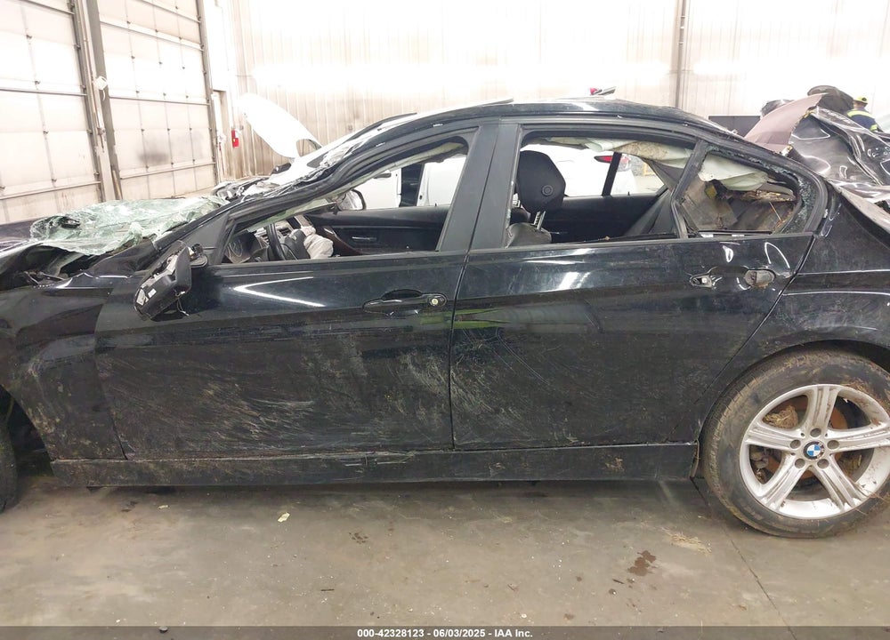 2014 BMW 3 SERIES VIN: WBA3D5C57EKX99063