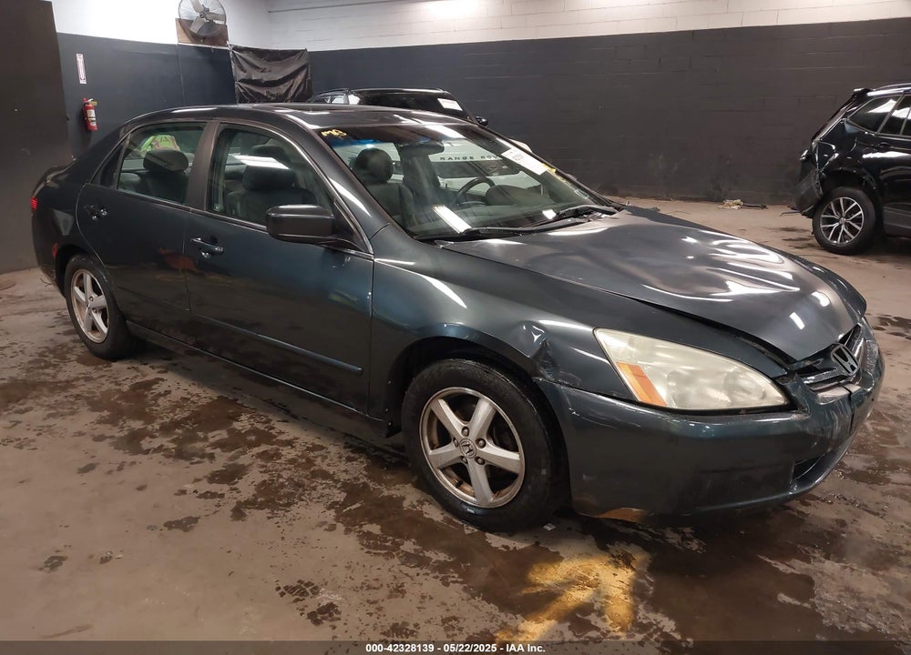 2005 HONDA ACCORD 2.4 EX VIN: 1HGCM568X5A100900