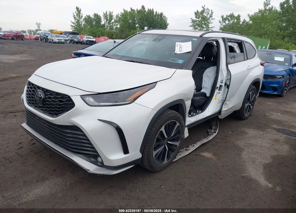 2022 TOYOTA HIGHLANDER XSE VIN: 5TDLZRBH3NS202071