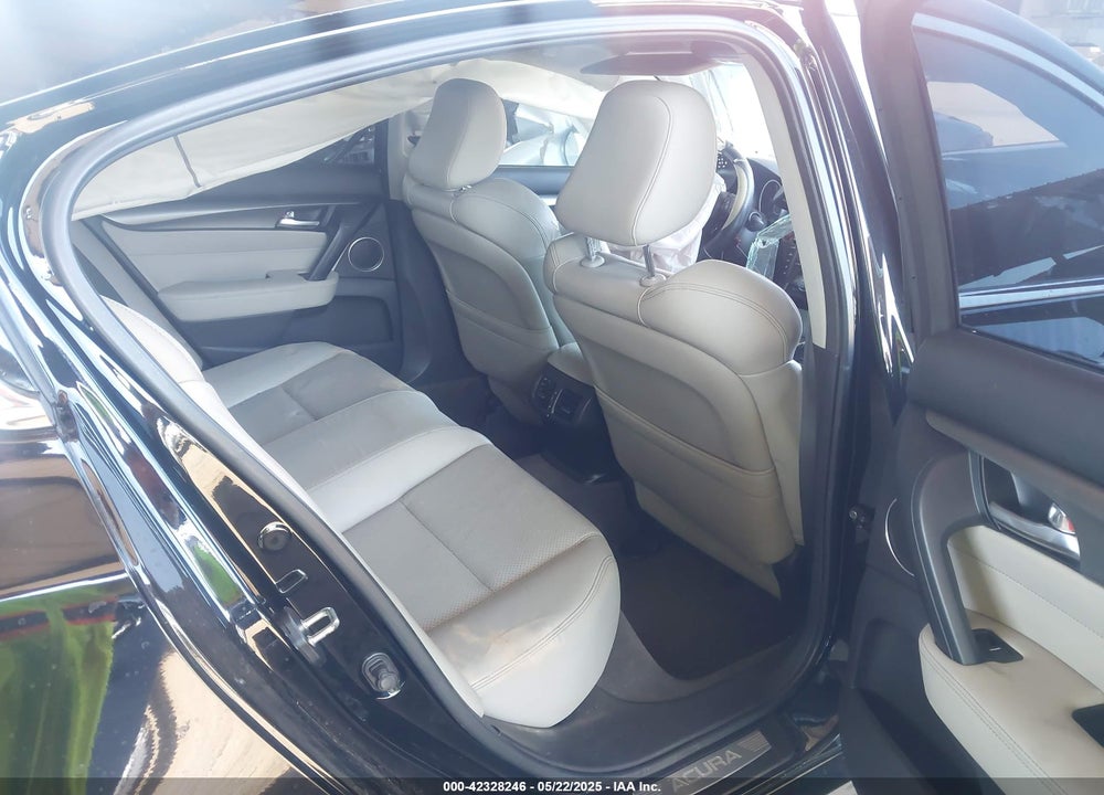 2013 ACURA TL VIN: 19UUA9F5XDA003933