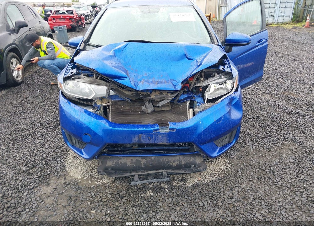 2015 HONDA FIT VIN: 3HGGK5H58FM752414