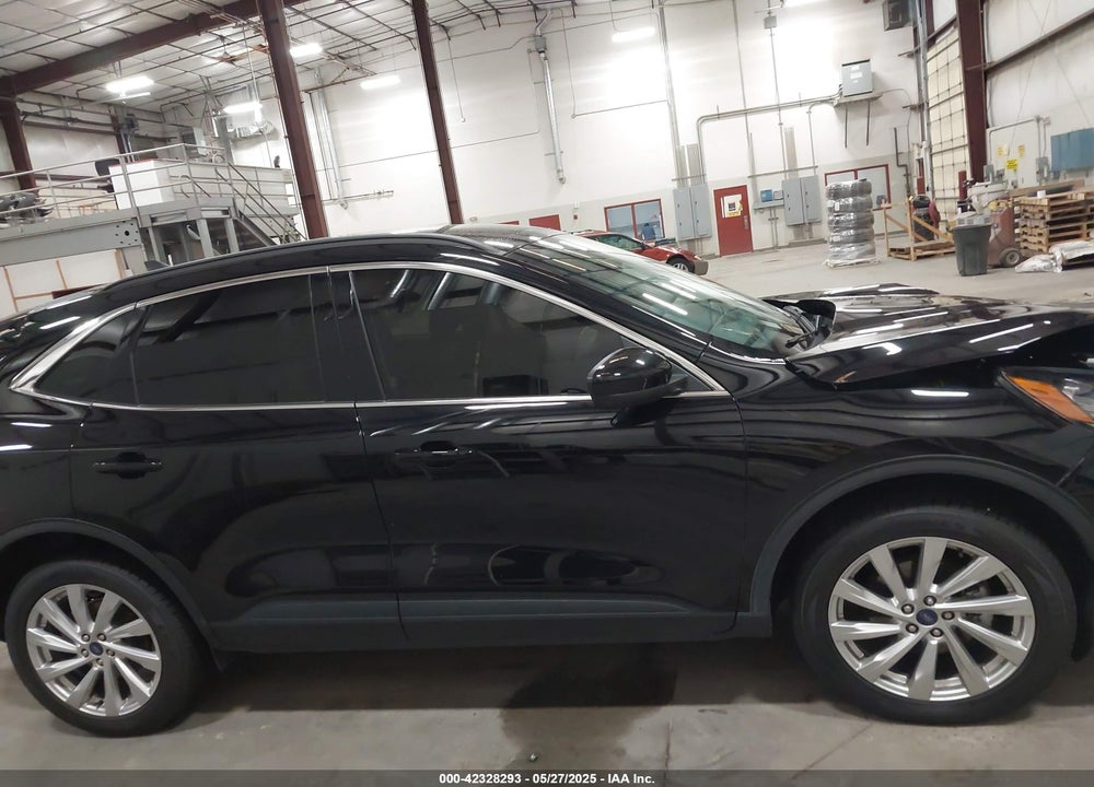 2022 FORD ESCAPE VIN: 1FMCU9J94NUA13638