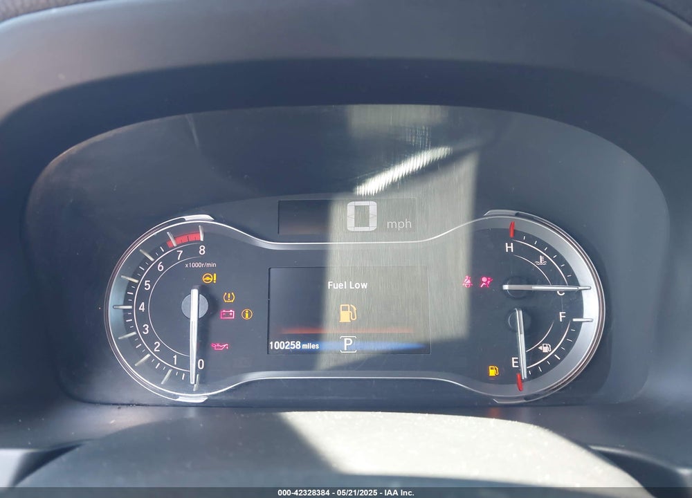 2018 HONDA PILOT VIN: 5FNYF5H10JB020215