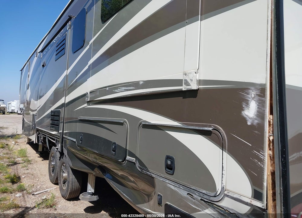 2017 KEYSTONE MONTANA VIN: 4YDF37925H4702749