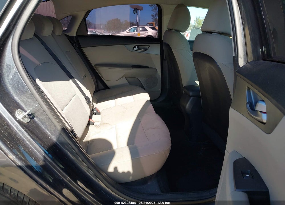 2019 KIA FORTE VIN: 3KPF24AD4KE108662