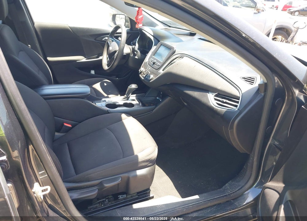 2018 CHEVROLET MALIBU VIN: 1G1ZD5ST5JF179045