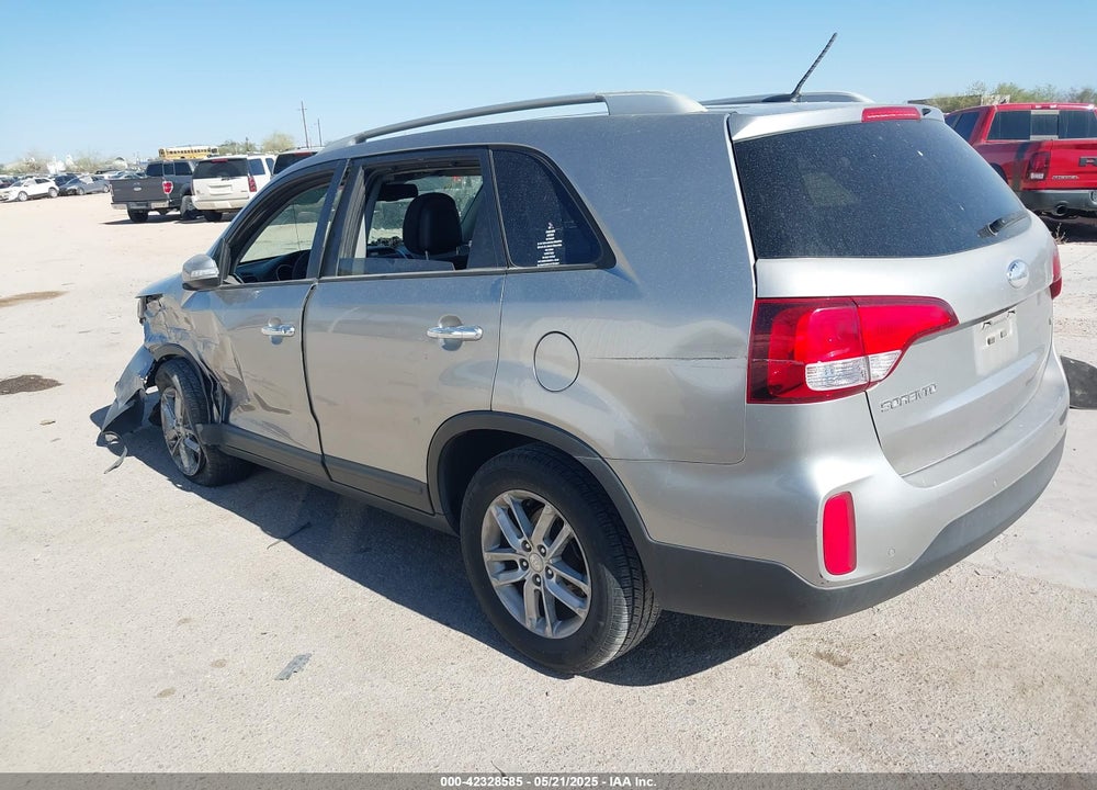2015 KIA SORENTO LX VIN: 5XYKT4A69FG575503