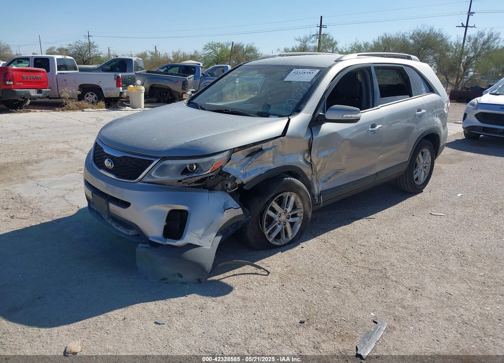 2015 KIA SORENTO LX VIN: 5XYKT4A69FG575503