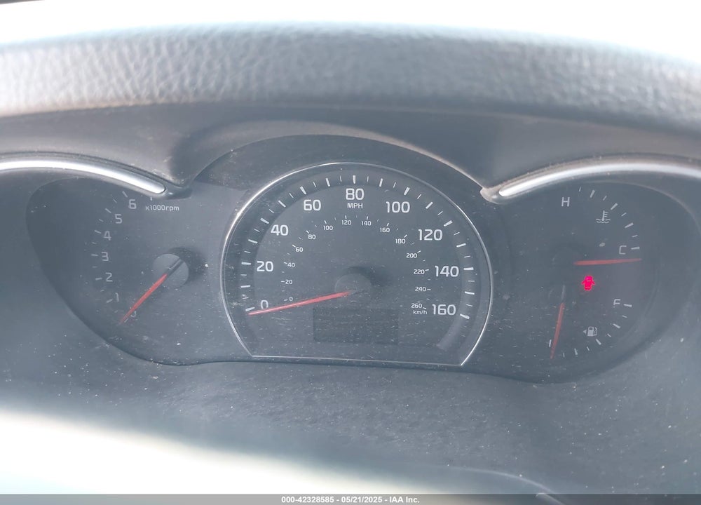 2015 KIA SORENTO LX VIN: 5XYKT4A69FG575503