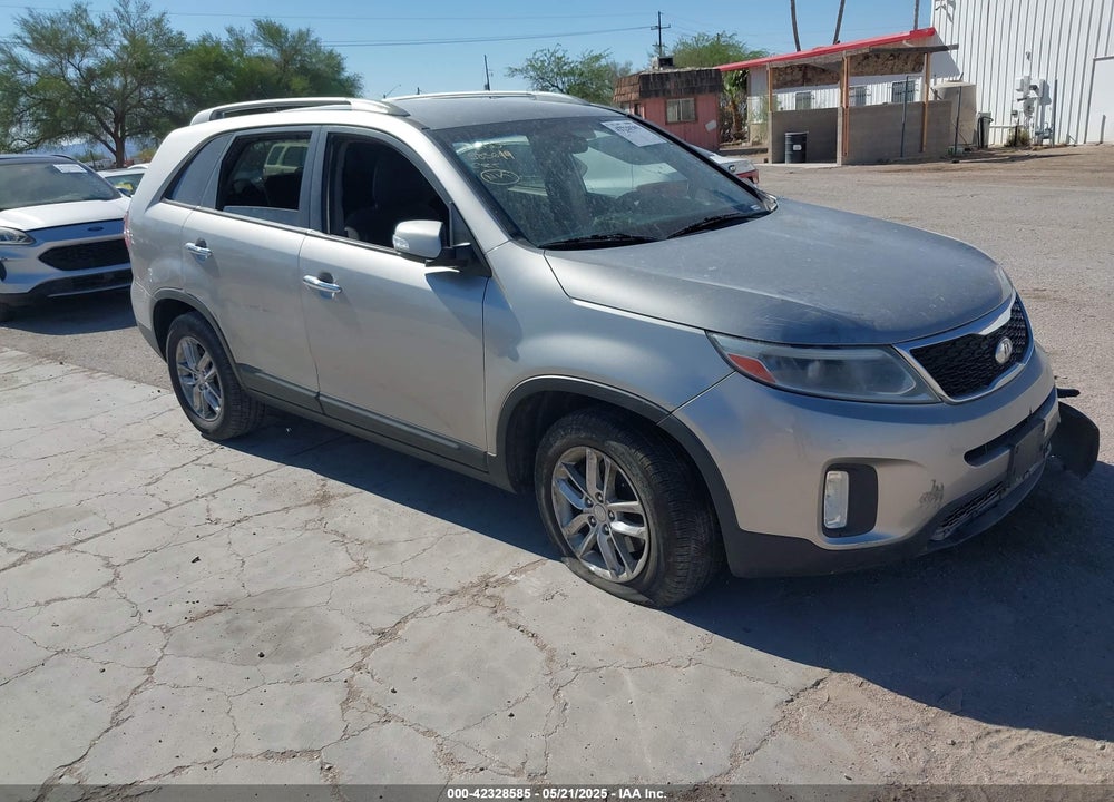 2015 KIA SORENTO LX VIN: 5XYKT4A69FG575503