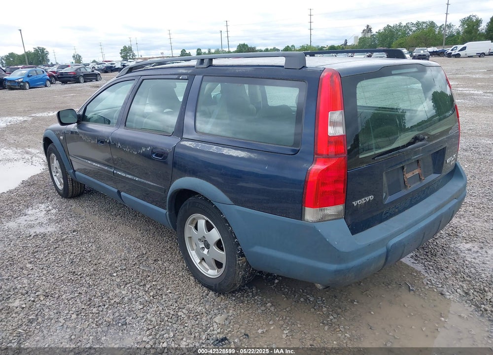 2002 VOLVO V70 XC VIN: YV1SZ58D721062540