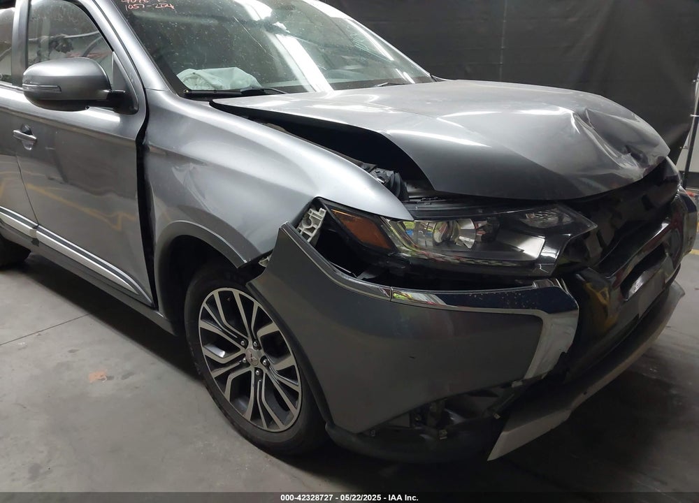 2018 MITSUBISHI OUTLANDER SE VIN: JA4AD3A33JZ004098