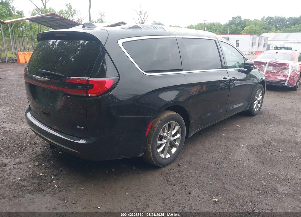 2022 CHRYSLER PACIFICA TOURING L AWD VIN: 2C4RC3BG8NR228030