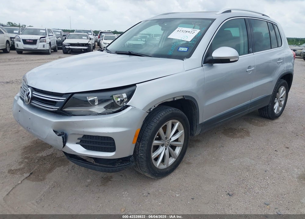 2017 VOLKSWAGEN TIGUAN VIN: WVGSV7AX1HW510439