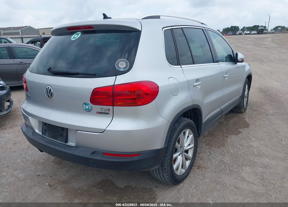 2017 VOLKSWAGEN TIGUAN VIN: WVGSV7AX1HW510439