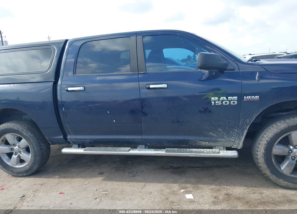 2014 RAM 1500 VIN: 1C6RR6LT1ES390373