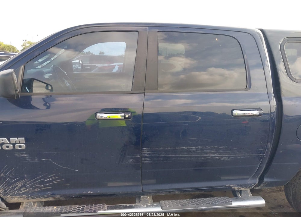 2014 RAM 1500 VIN: 1C6RR6LT1ES390373