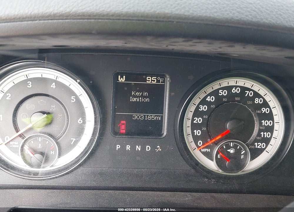 2014 RAM 1500 VIN: 1C6RR6LT1ES390373