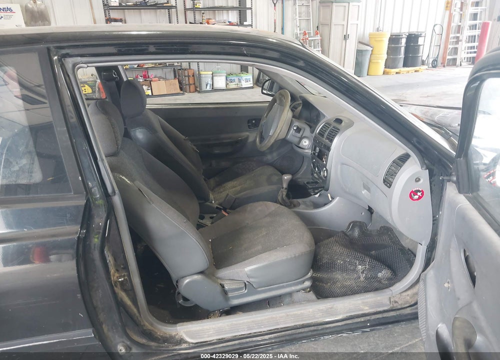 2003 HYUNDAI ACCENT VIN: KMHCF35CX3U260852