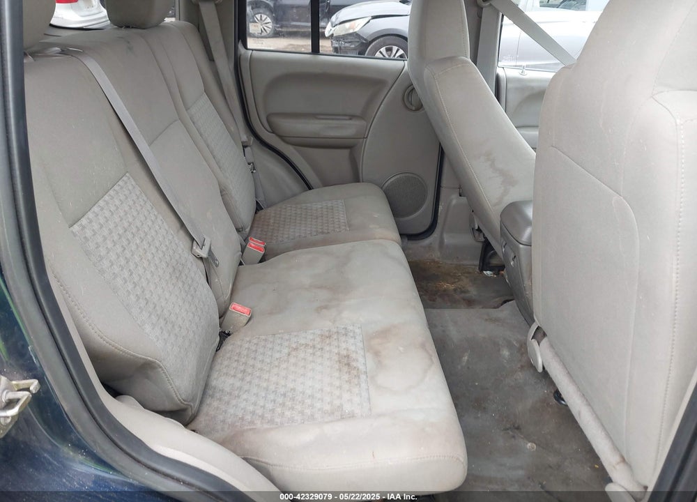 2005 JEEP LIBERTY SPORT VIN: 1J4GK48K95W536384