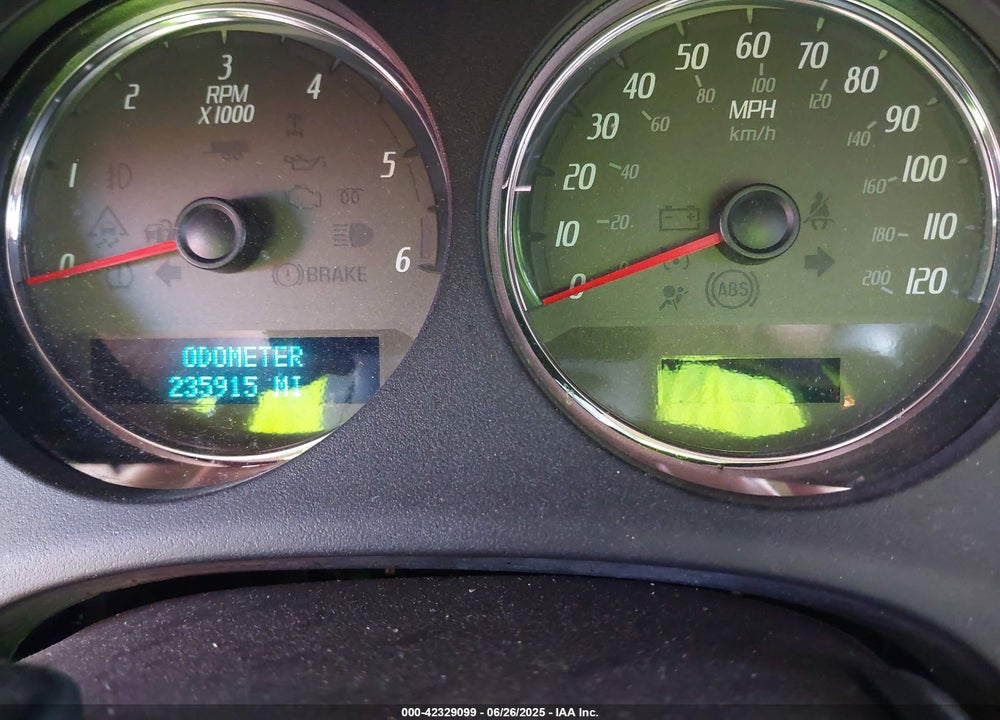 2007 GMC YUKON DENALI VIN: 1GKFK63897J250015