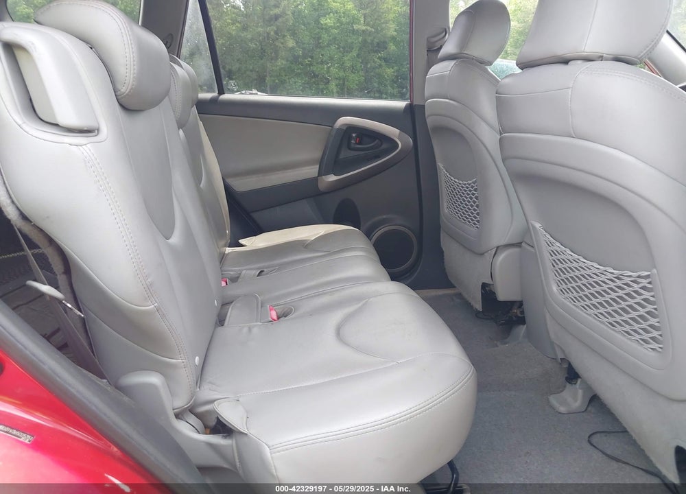 2006 TOYOTA RAV4 VIN: JTMBD31V365025351