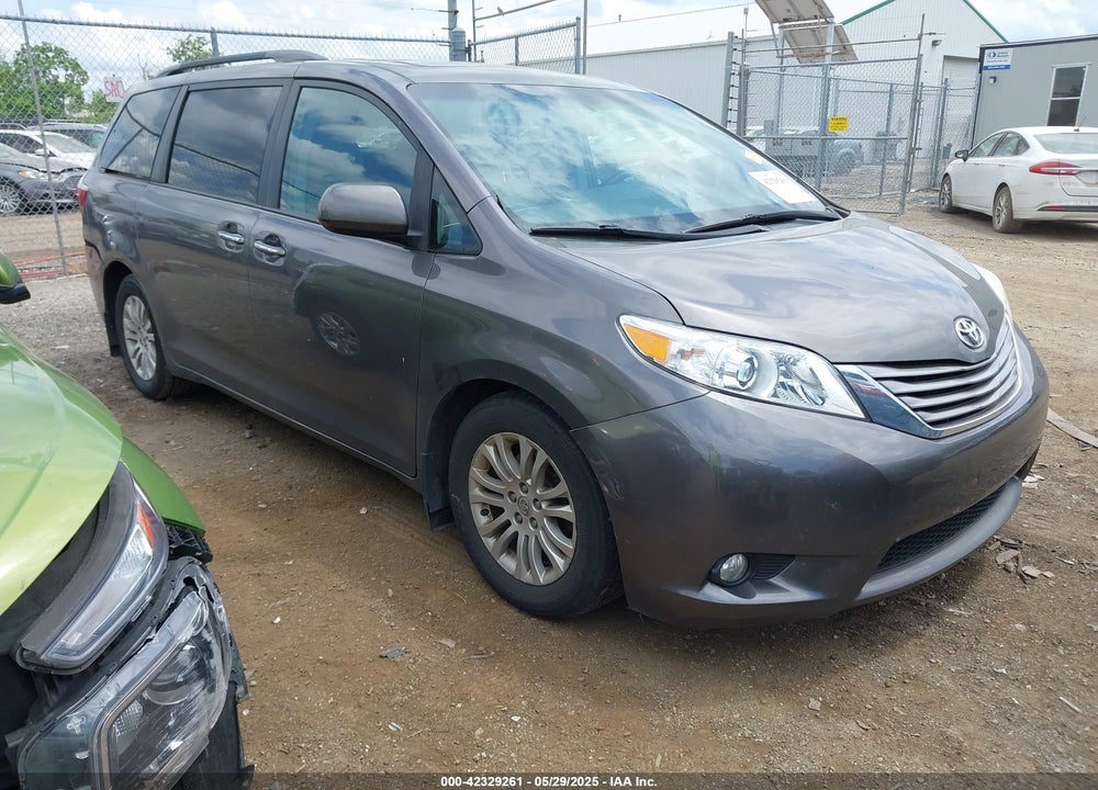 2016 TOYOTA SIENNA XLE 8 PASSENGER VIN: 5TDYK3DC8GS701735