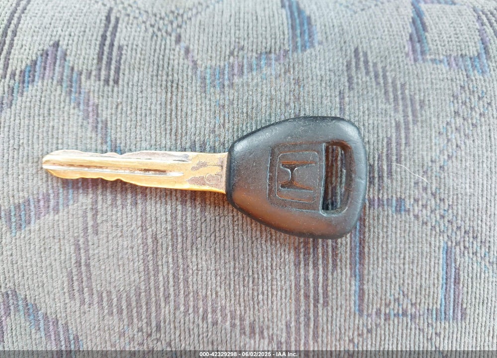 2002 HONDA CIVIC EX VIN: 1HGEM21982L092903