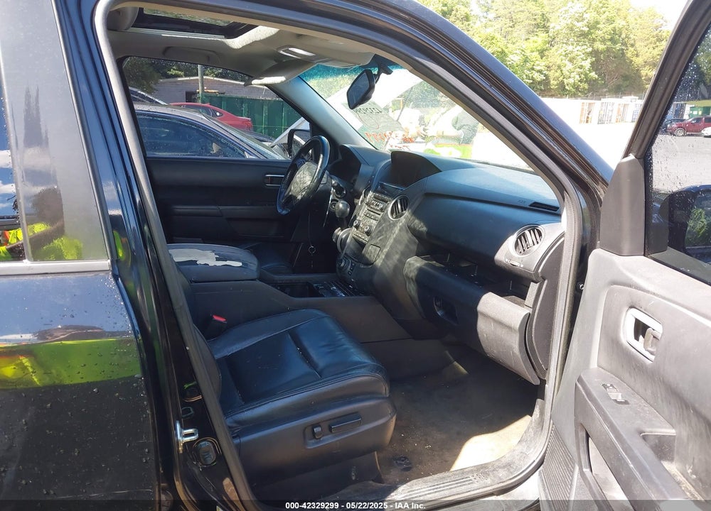 2014 HONDA PILOT TOURING VIN: 5FNYF3H93EB004140