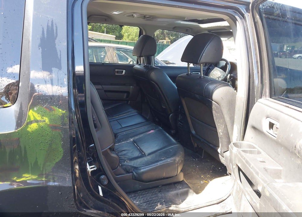2014 HONDA PILOT TOURING VIN: 5FNYF3H93EB004140