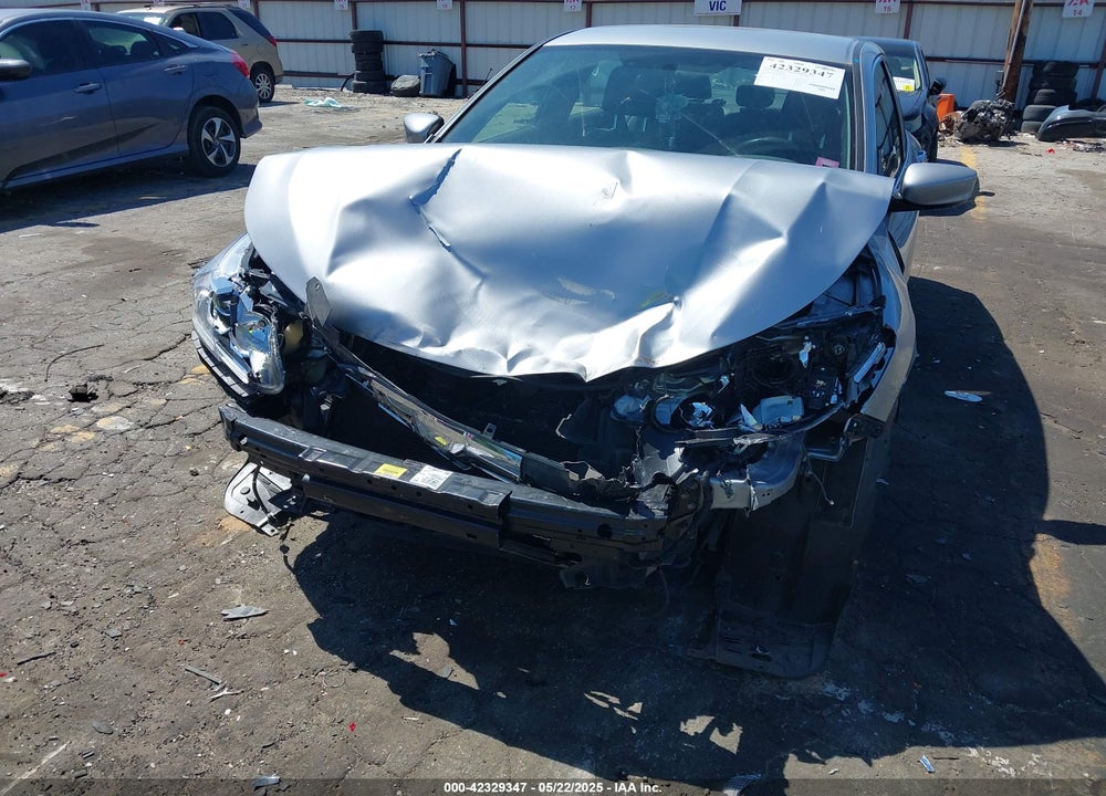 2017 HONDA ACCORD VIN: 1HGCR2F12HA011684