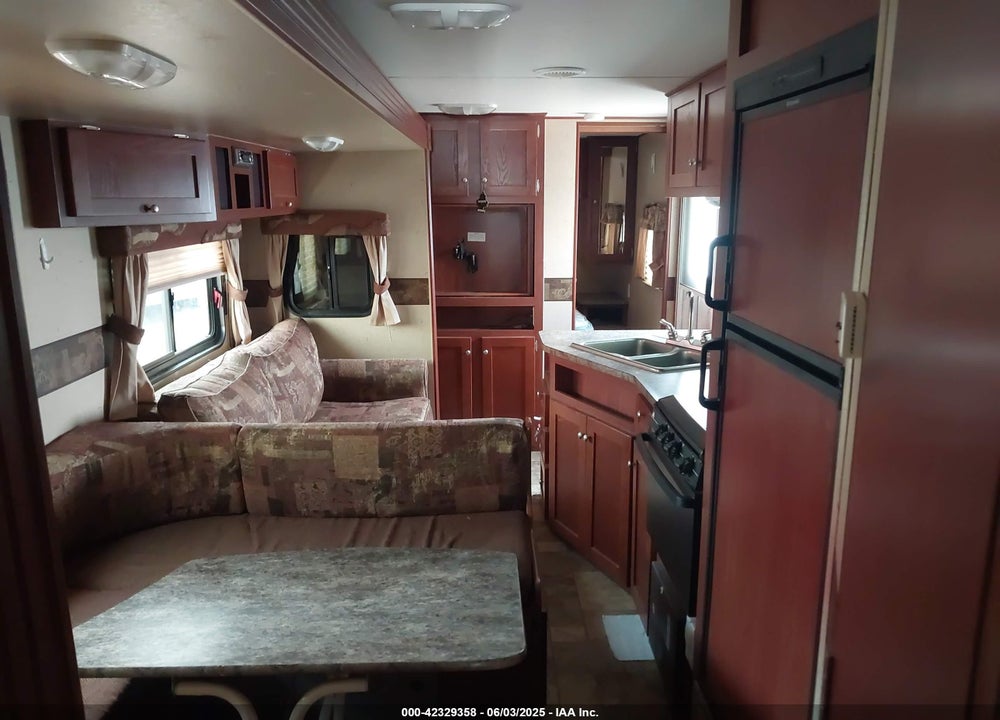 2011 CROSSROADS RV ZINGER ZT-310-SB VIN: 4V0TC3120BA012982