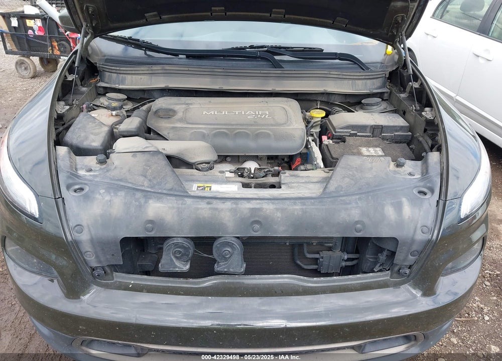2016 JEEP CHEROKEE VIN: 1C4PJLCB4GW287800
