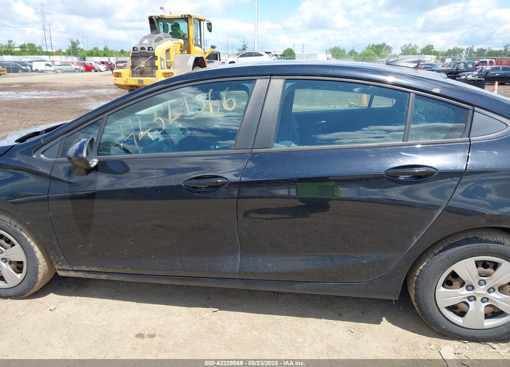 2018 CHEVROLET CRUZE VIN: 1G1BC5SM9J7226861