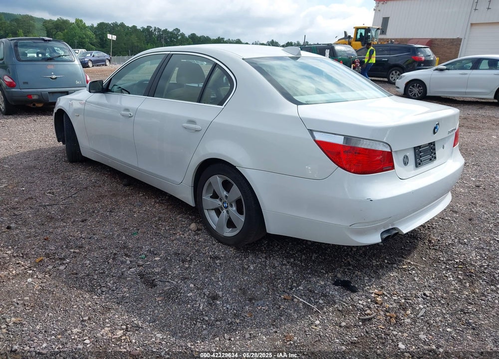 2007 BMW 530XI VIN: WBANF73527CU24936